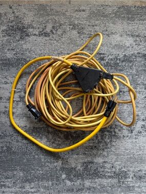Heavy Duty Extension Cord 6m+ with 1-to-3 Plug Splitter